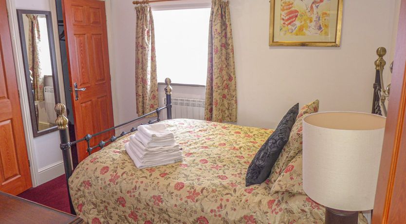 Photo of 3 Primitive Mews