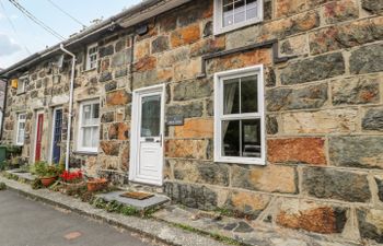 Bryn Afon Holiday Cottage