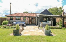 Photo of hargate-farm-barn