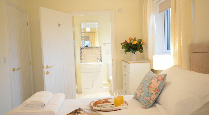 Photo of Red Robin, Whepstead