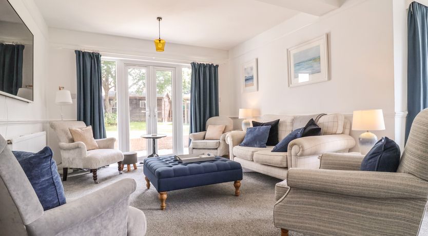 Photo of High Ground, Reydon