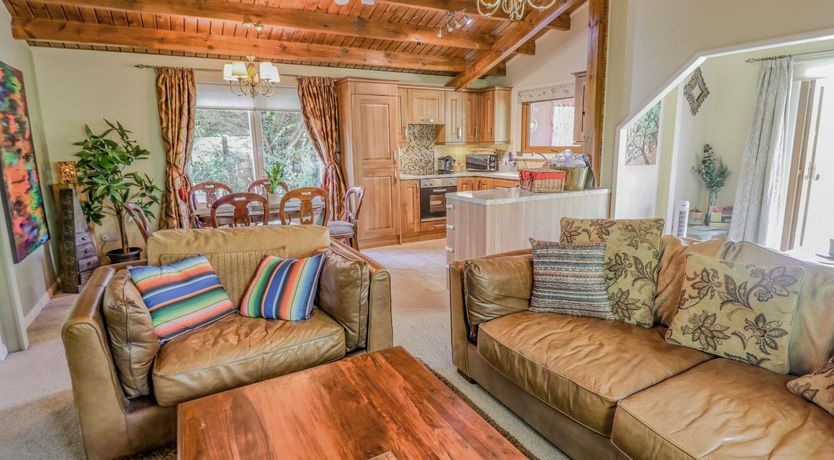 Photo of Lakeside Lodge Retreat