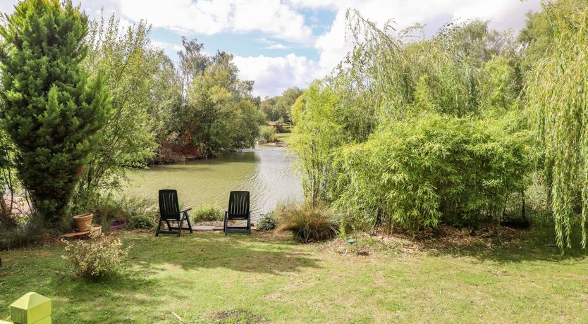 Photo of Lakeside Lodge Retreat