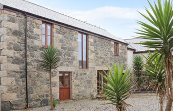 Pol Glas Hall Holiday Cottage