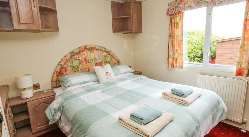 Photo of 2 Old Orchard