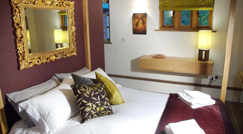 Photo of Chobbs Barn, Eye