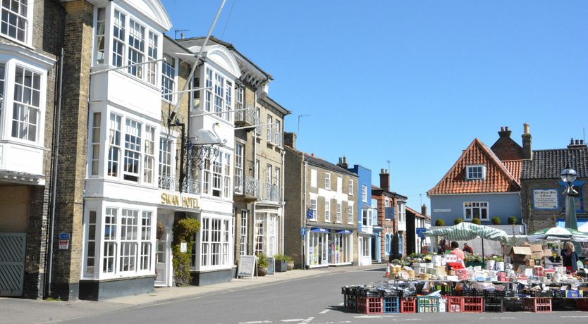 Photo of Saffron, Blythview