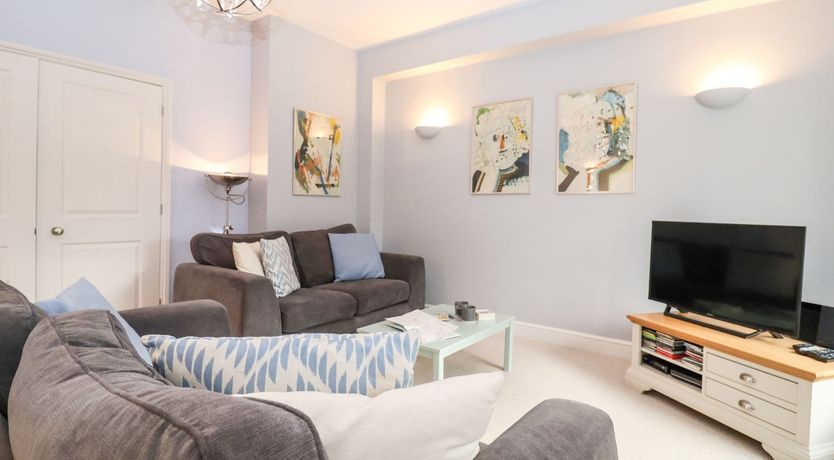 Photo of Saffron, Blythview