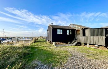 The Old Fisherman's Hut Holiday Cottage