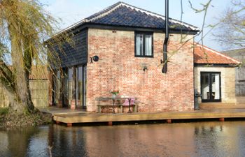 Fishpond House, Sotherton Holiday Cottage