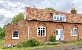 Photo of 1 Tunns Cottages, Rushmere, nr Beccles