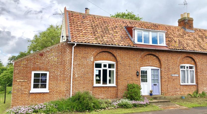 Photo of 1 Tunns Cottages, Rushmere, nr Beccles