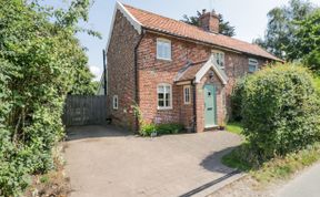 Photo of Shoemakers Cottage, Friston