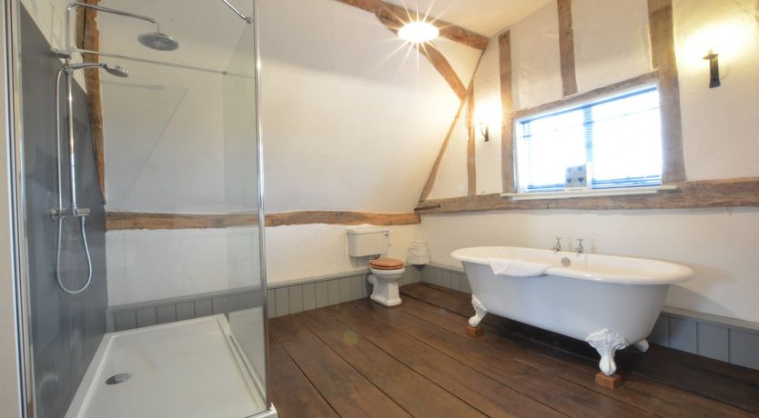 Photo of The Cross Wing, High Ash Farm