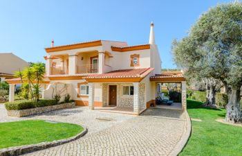 Adoring the Algarve Villa