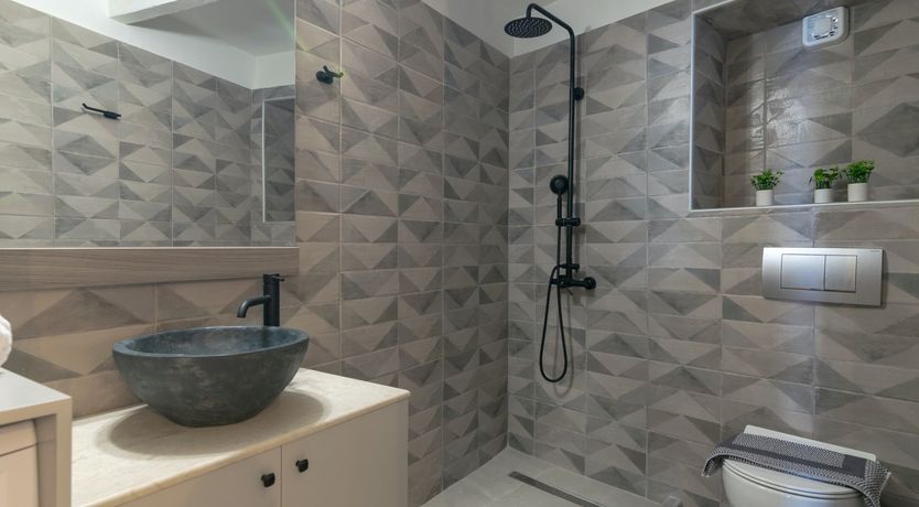 Photo of The Pretty Peacock