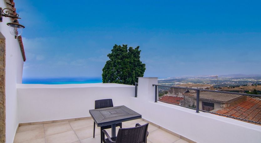 Photo of The Pretty Peacock