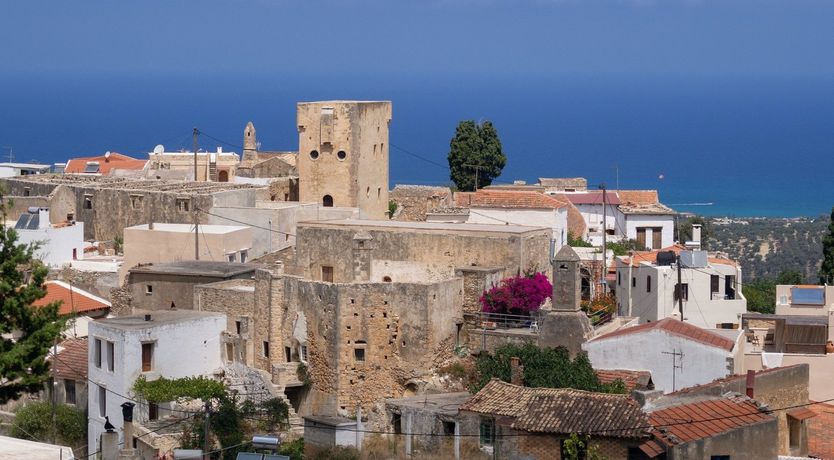 Photo of The Pretty Peacock