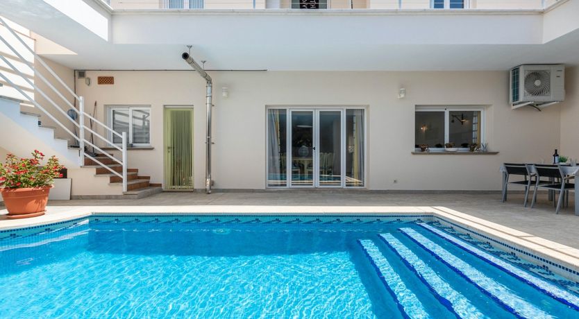 Photo of On The Roof