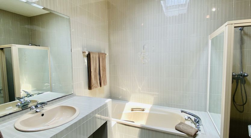 Photo of Seventies Vibes & Bougainvillea