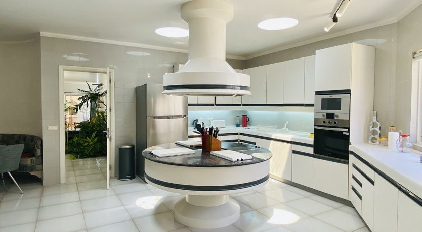 Photo of Seventies Vibes & Bougainvillea