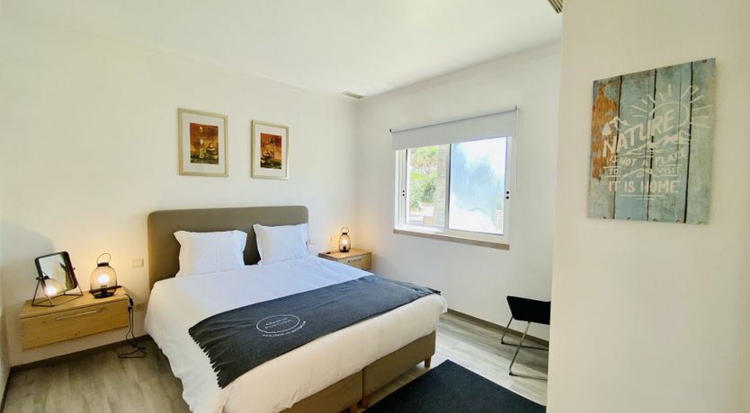 Photo of Seventies Vibes & Bougainvillea