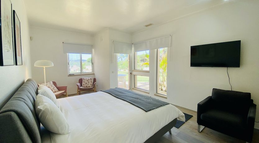 Photo of Seventies Vibes & Bougainvillea