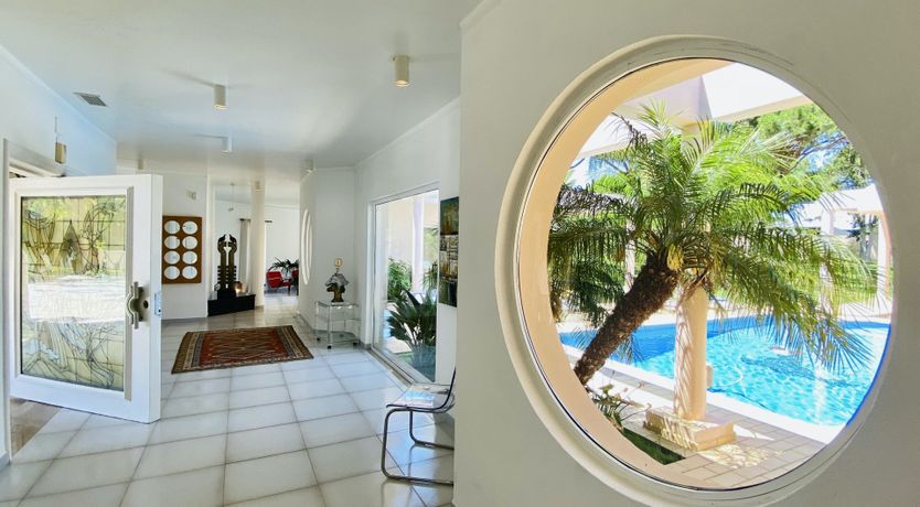 Photo of Seventies Vibes & Bougainvillea