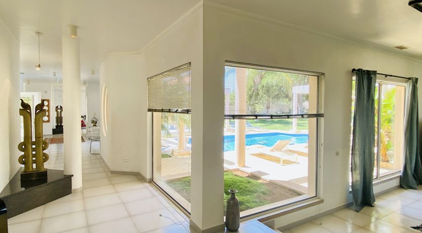 Photo of Seventies Vibes & Bougainvillea