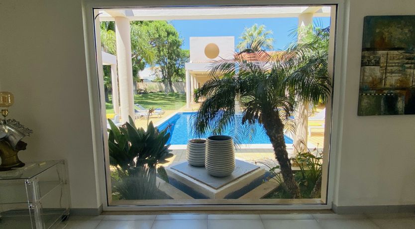 Photo of Seventies Vibes & Bougainvillea