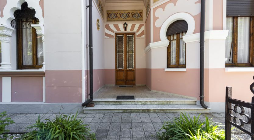 Photo of Sea Air & Leaves