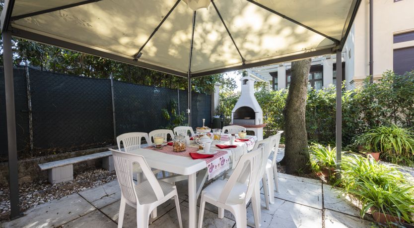 Photo of Sea Air & Leaves