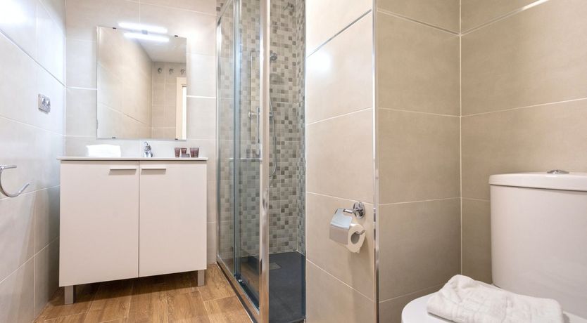 Photo of Gold & Green