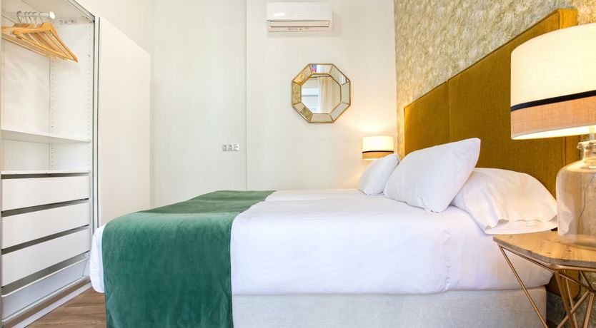 Photo of Gold & Green