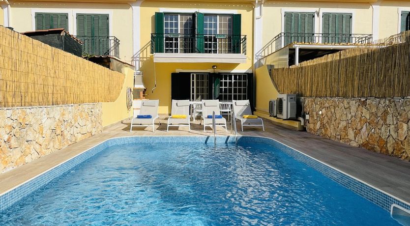 Photo of Mellow in Yellow