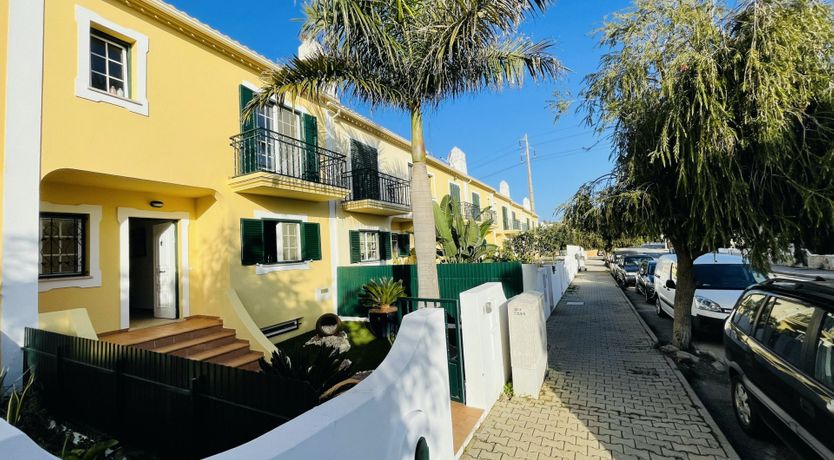 Photo of Mellow in Yellow