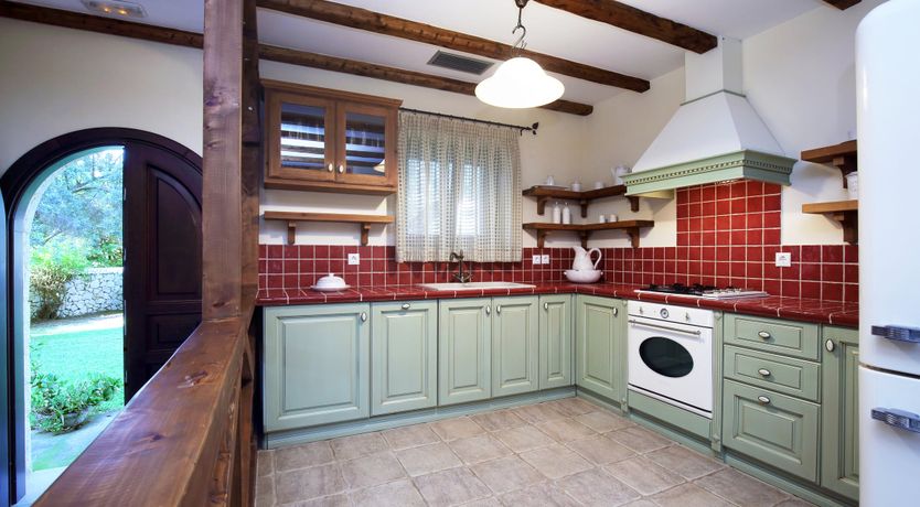 Photo of Pines & Lemons