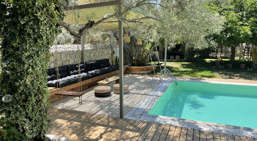 Photo of Pines & Lemons