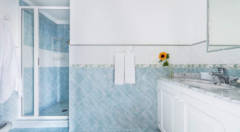 Photo of Arch Above the Sea