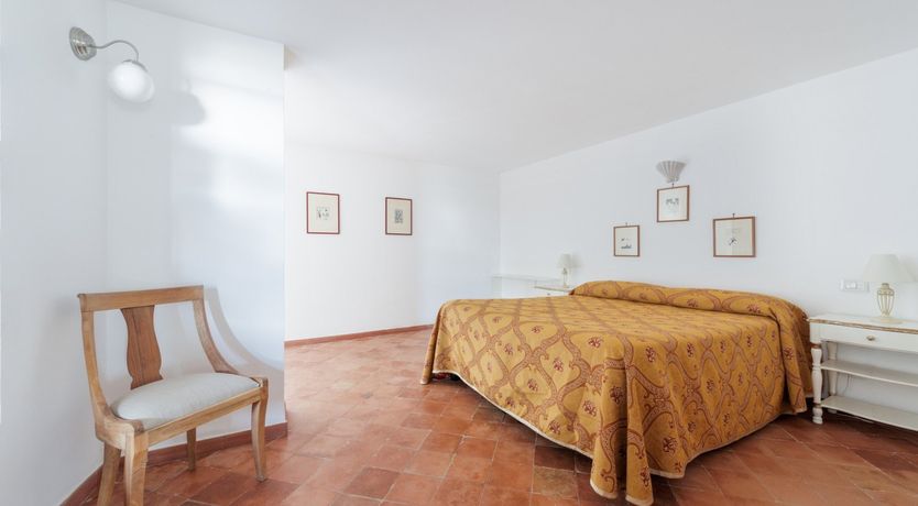 Photo of Arch Above the Sea