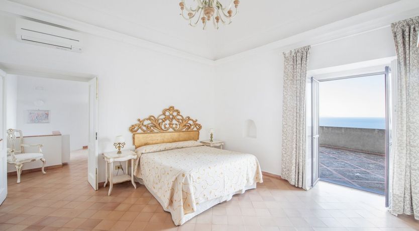 Photo of Arch Above the Sea