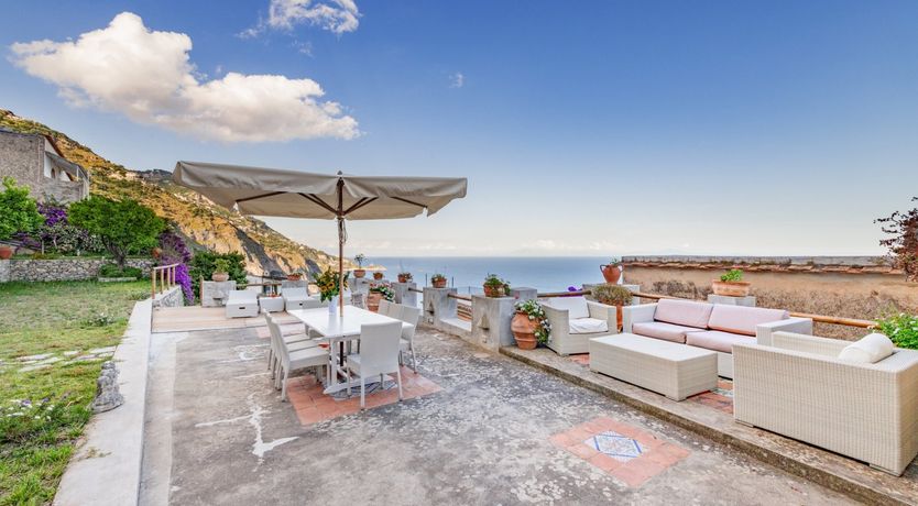 Photo of Arch Above the Sea