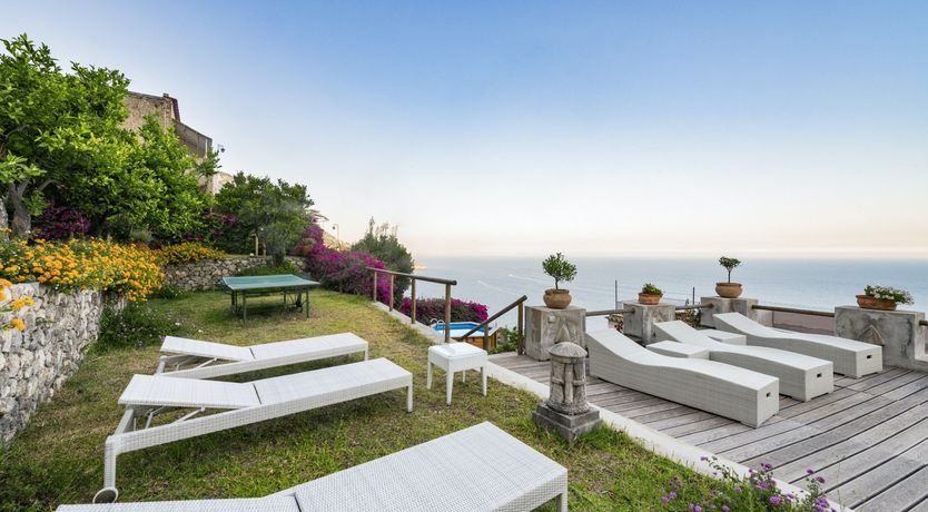 Photo of Arch Above the Sea