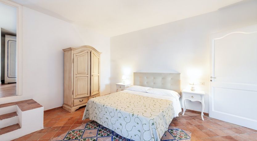 Photo of Arch Above the Sea