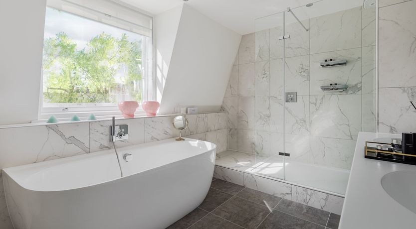 Photo of Markets & Velvet