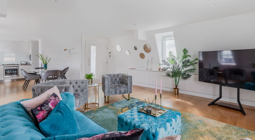 Photo of Markets & Velvet