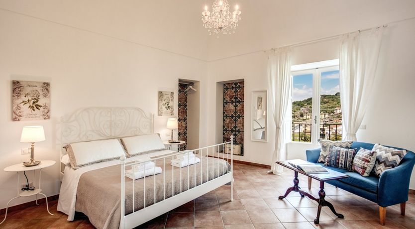 Photo of Pink House Hill