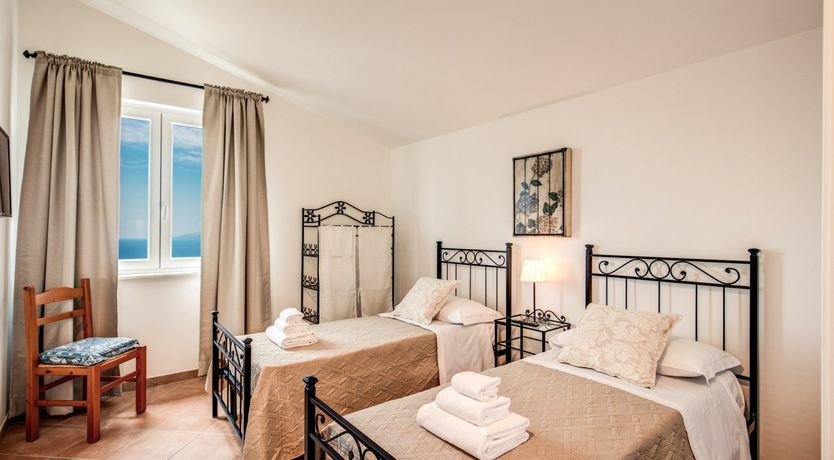 Photo of Pink House Hill