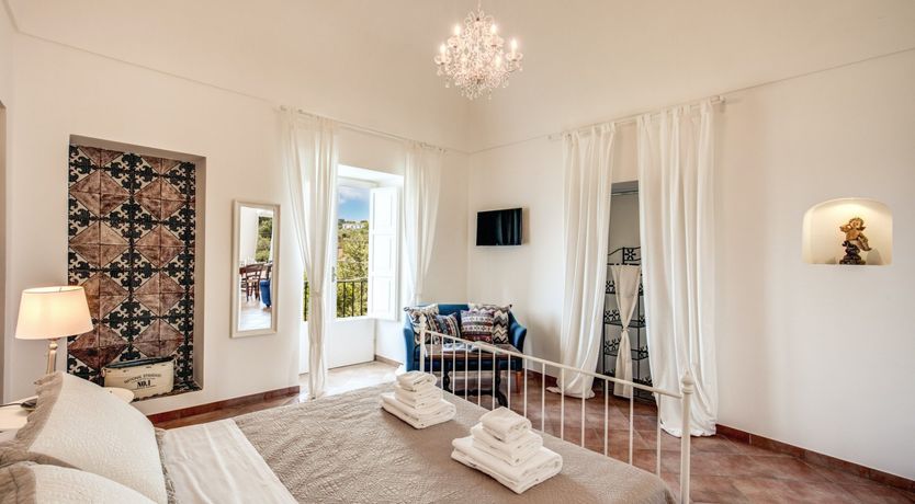 Photo of Pink House Hill