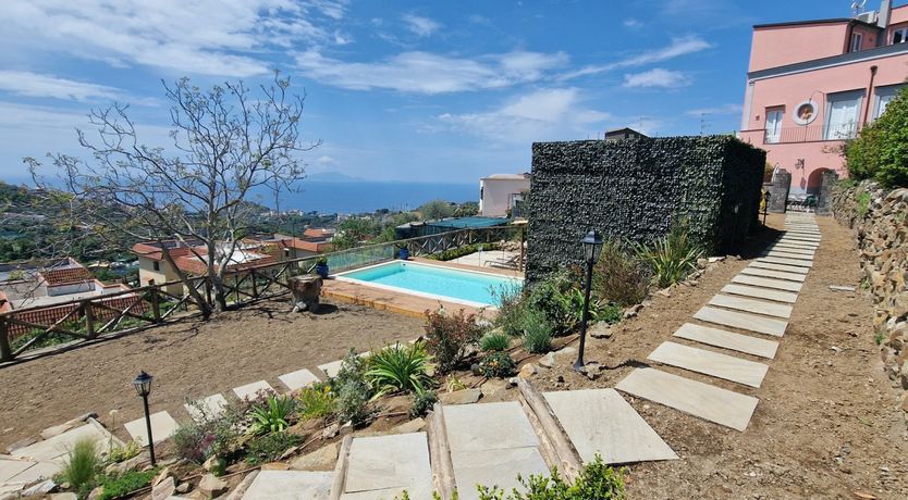 Photo of Pink House Hill